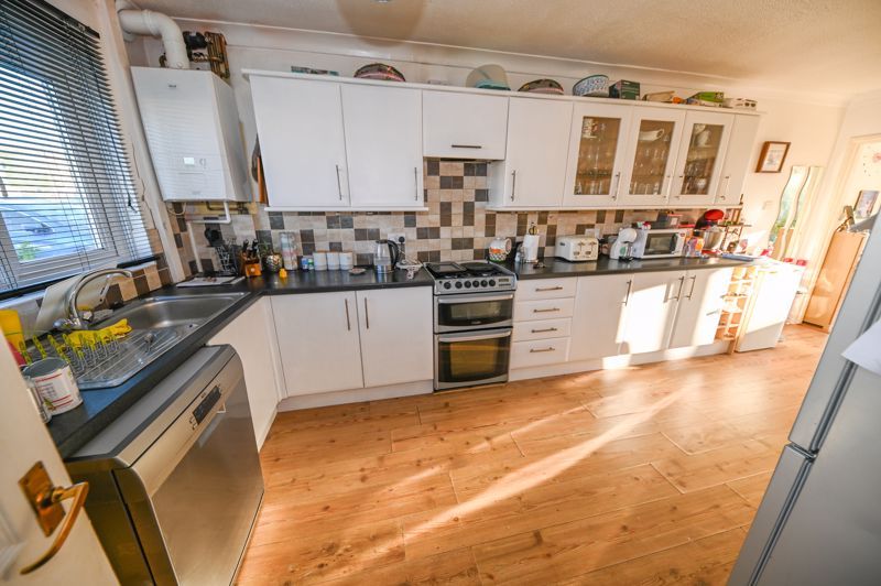 Property photo 3 of 11 Photo 8