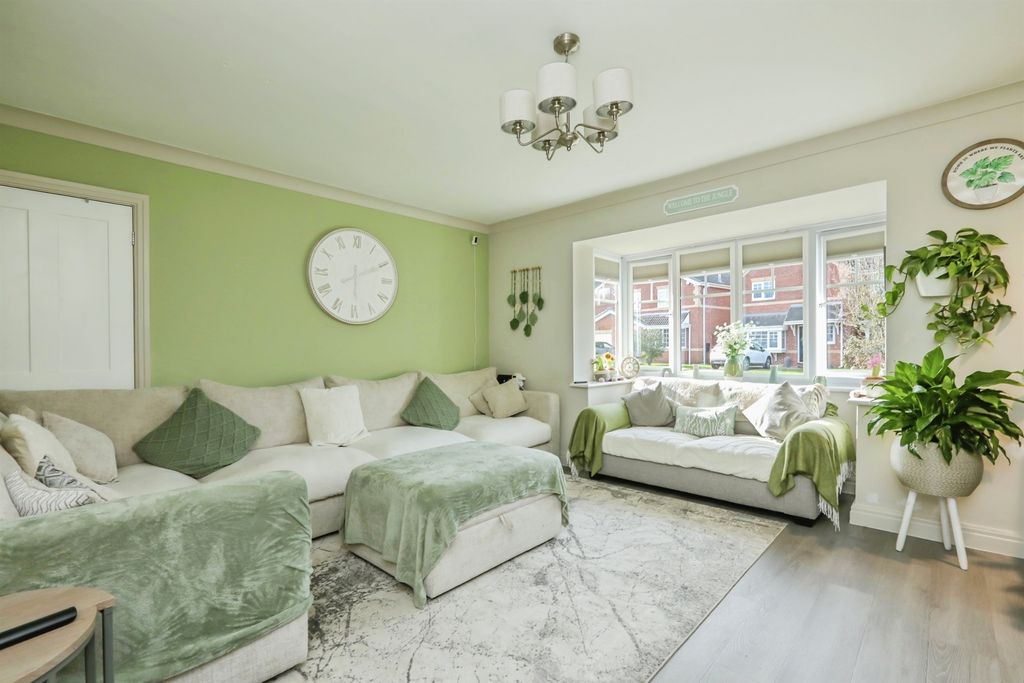 Property photo 3 of 25