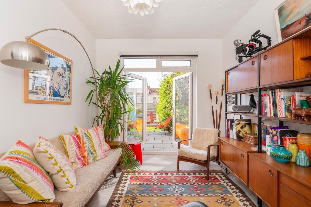 Property photo 1 of 47 3W6Rbn - Sitting Room E.Jpg