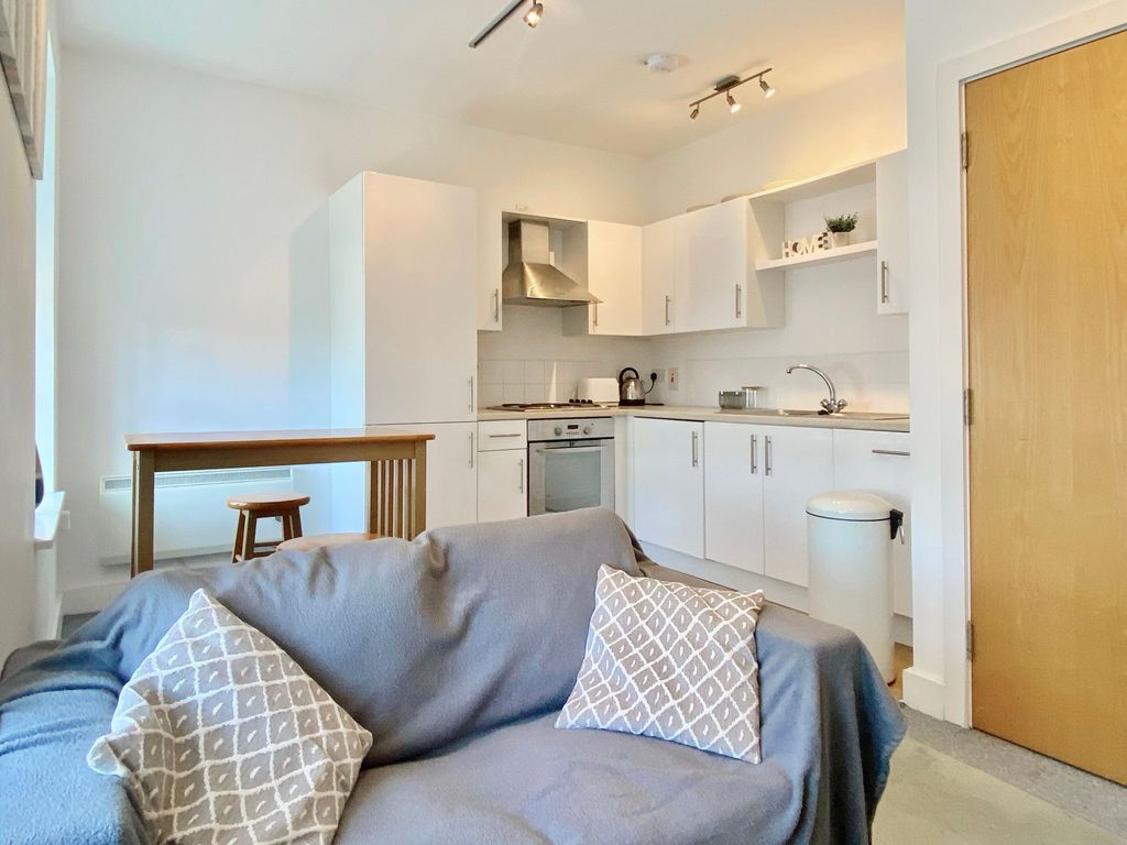 Property photo 2 of 8