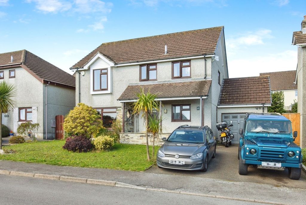 Property photo 1 of 18 Front