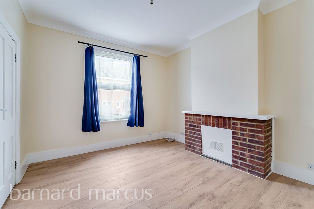 Property photo 2 of 9