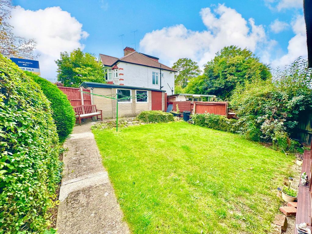 Property photo 3 of 20