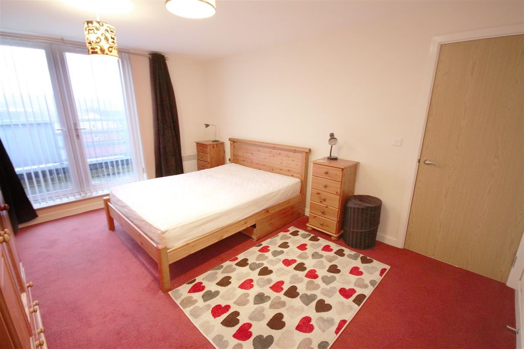Property photo 3 of 10 Bedroom One