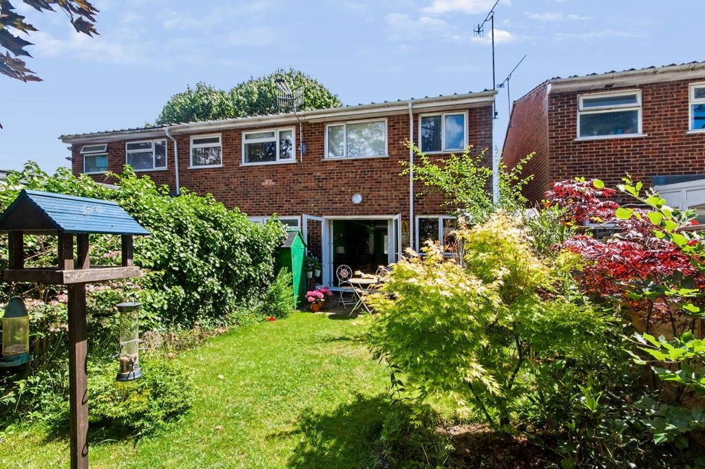 Property photo 3 of 10 Garden