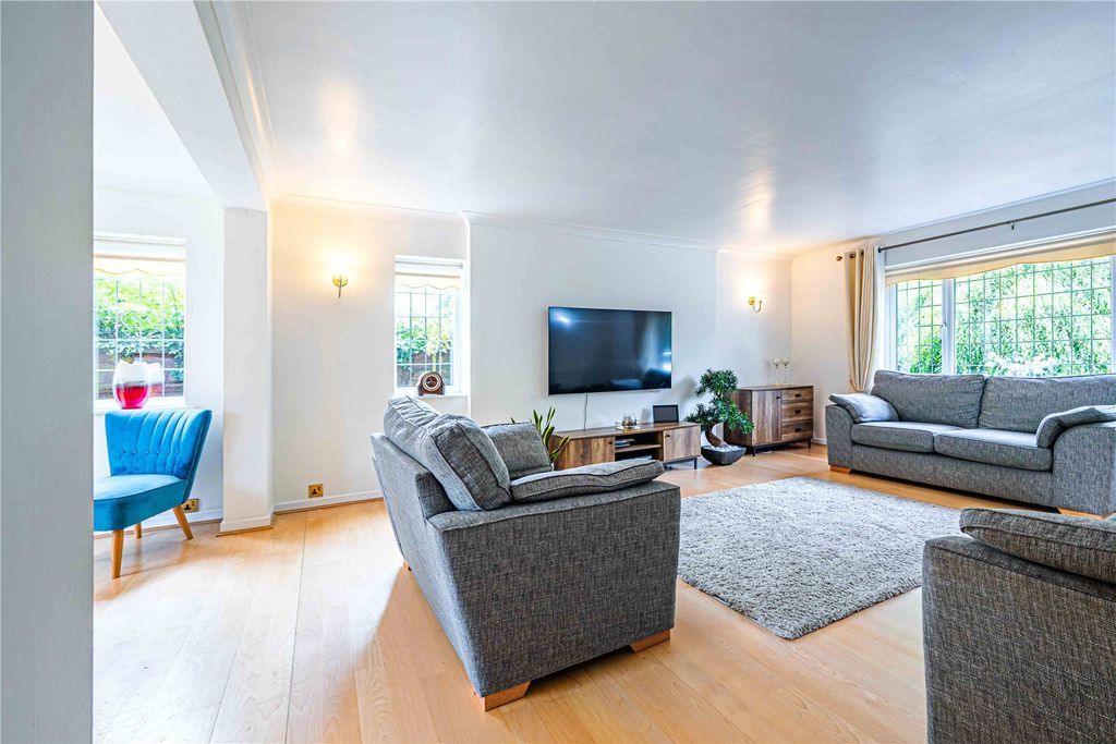 Property photo 3 of 18 Picture No. 15