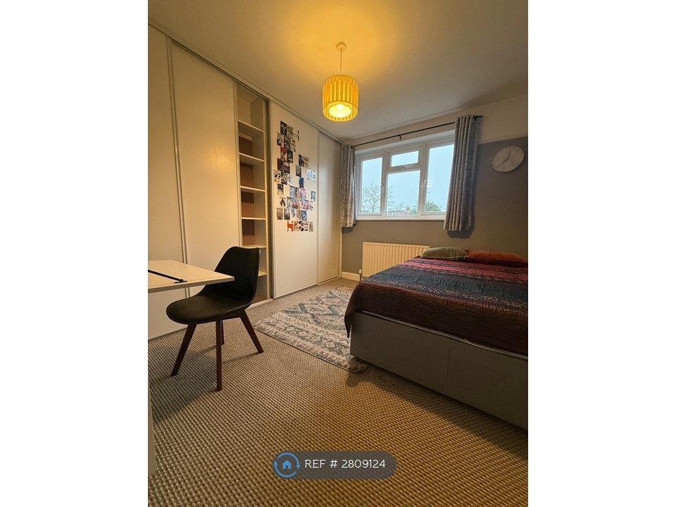 Property photo 3 of 11