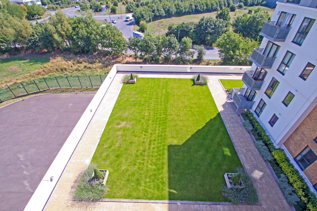 Property photo 2 of 8