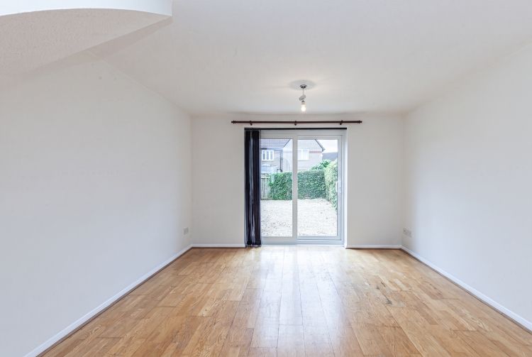 Property photo 2 of 8 335051