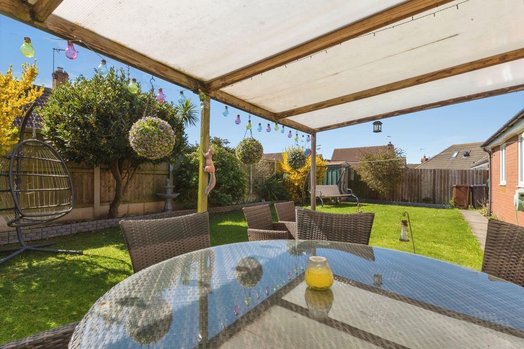 Property photo 1 of 12 Garden