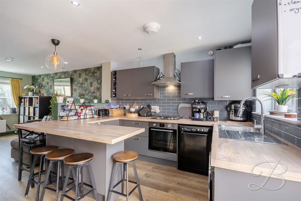 Property photo 2 of 32 Ccltd-14.Jpg