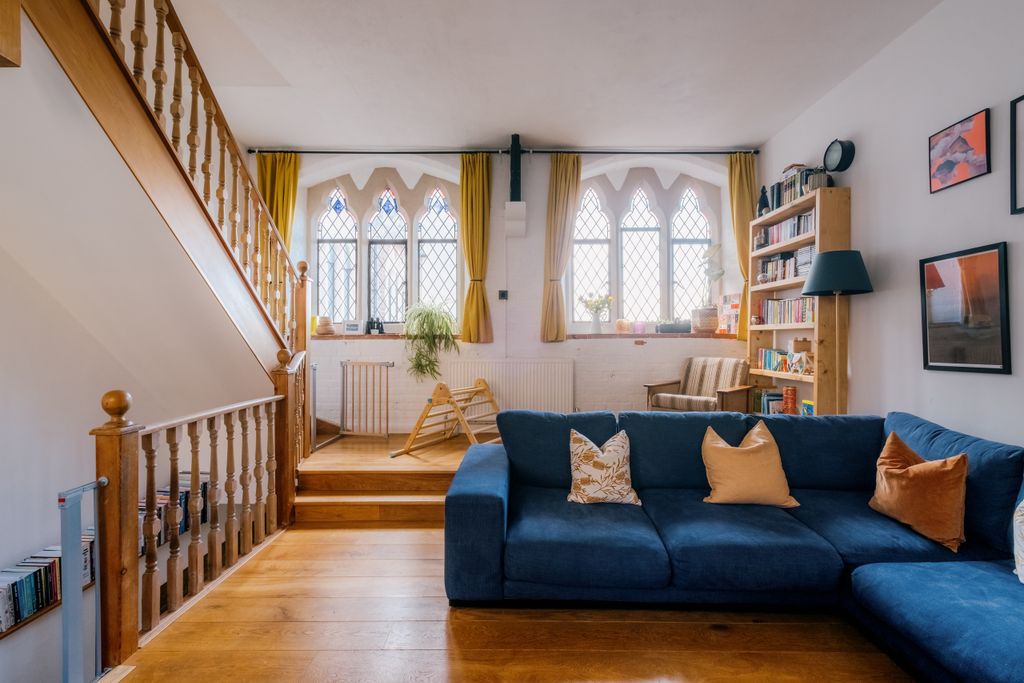 Property photo 2 of 24 Croft-Stleonards-Oldpennyschool-Interior