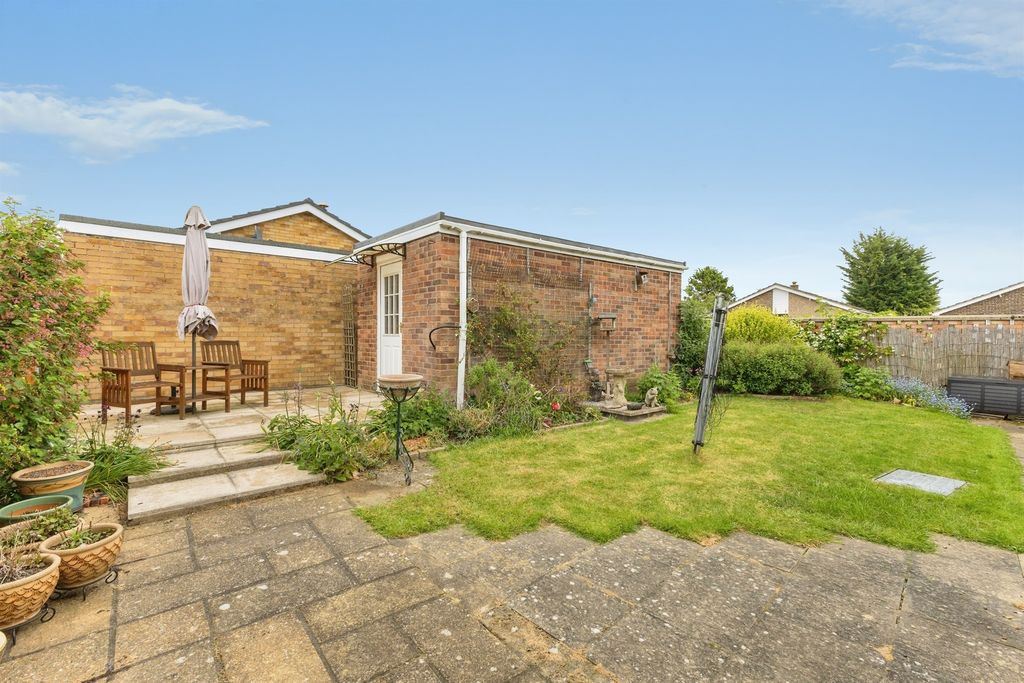 Property photo 1 of 17