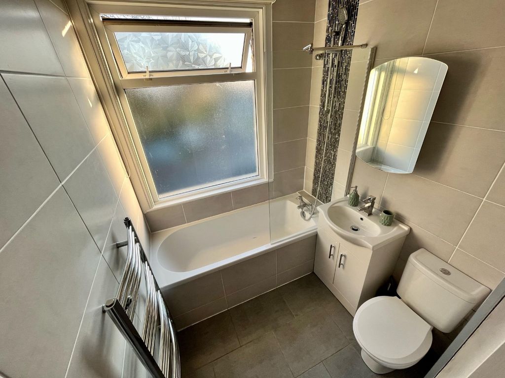 Property photo 3 of 7 4441642
