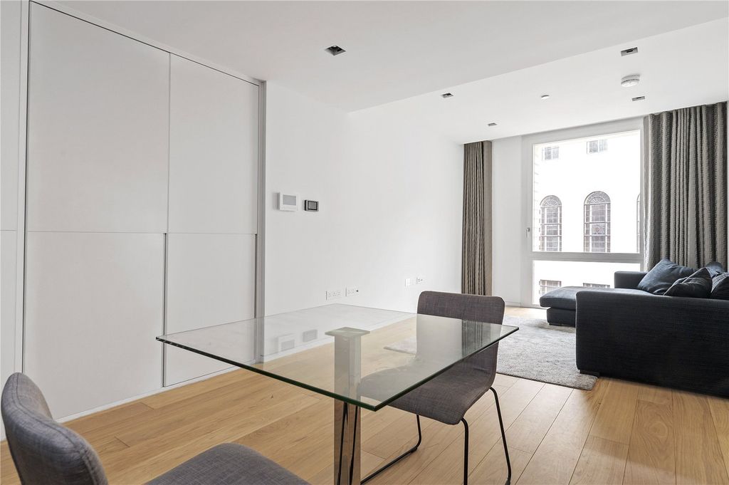 Property photo 3 of 9 Open Plan