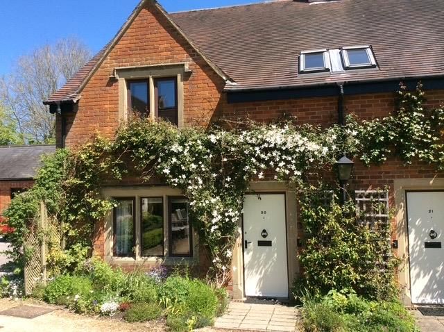 2 bed property for saleSwan Road, Pewsey SN9