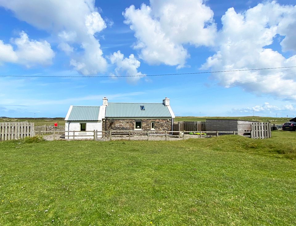 Property photo 3 of 33