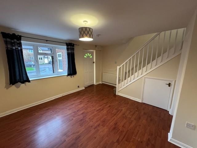 Property photo 3 of 18 Lounge