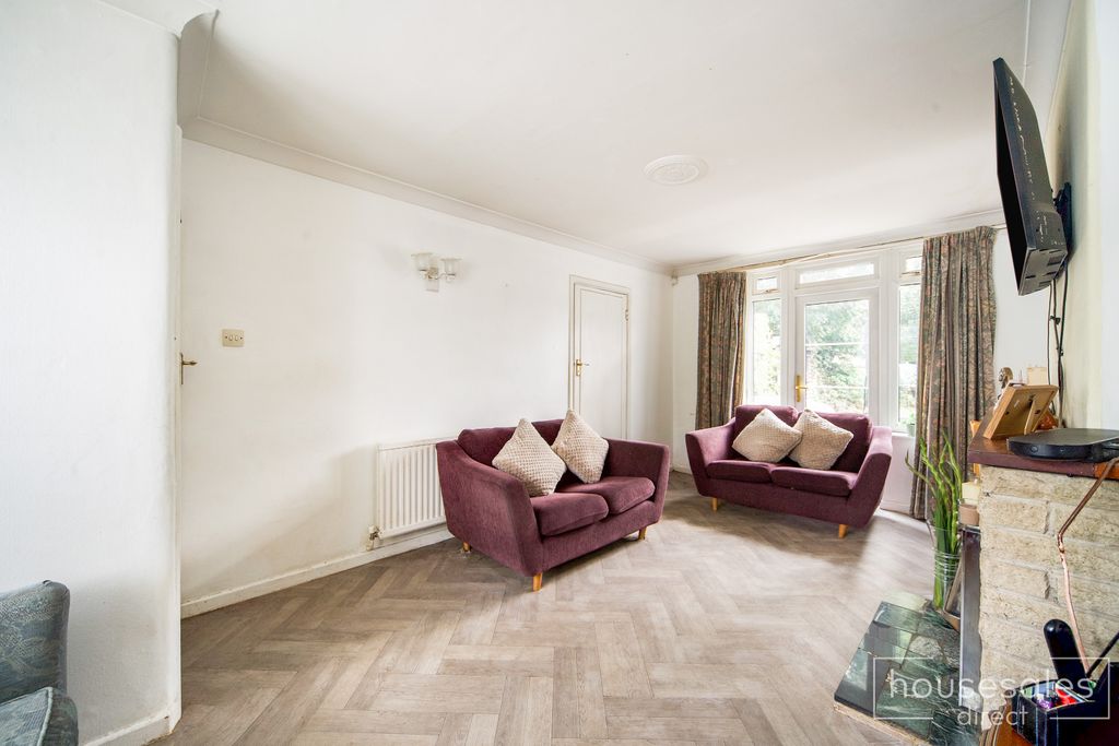 Property photo 3 of 15