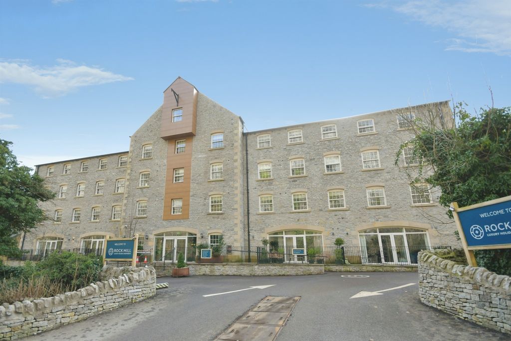 Property photo 1 of 19