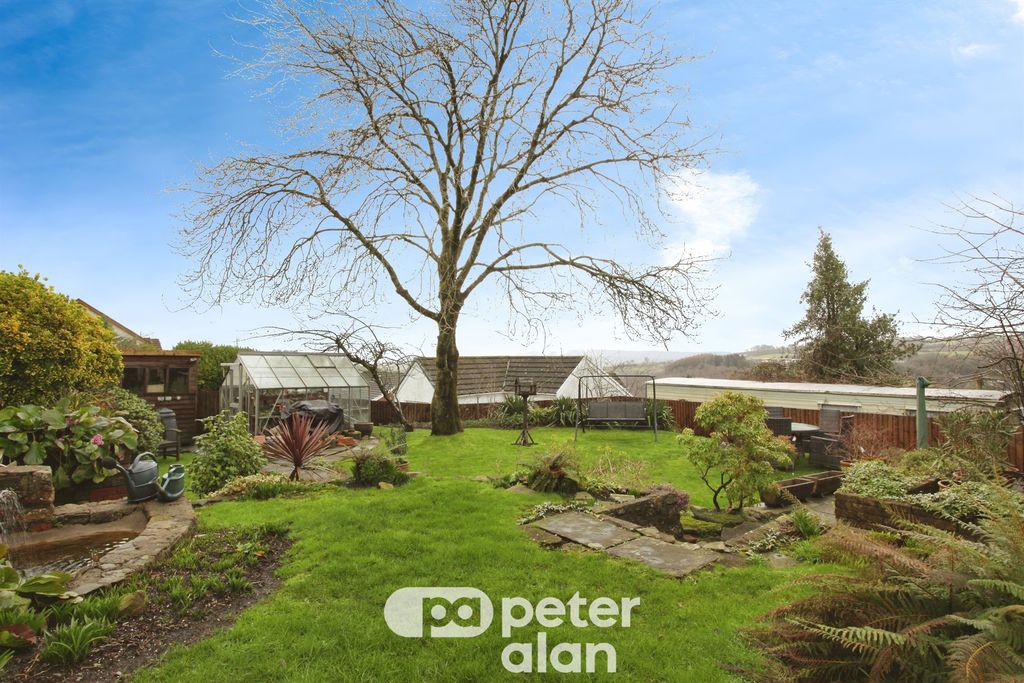 Property photo 2 of 36
