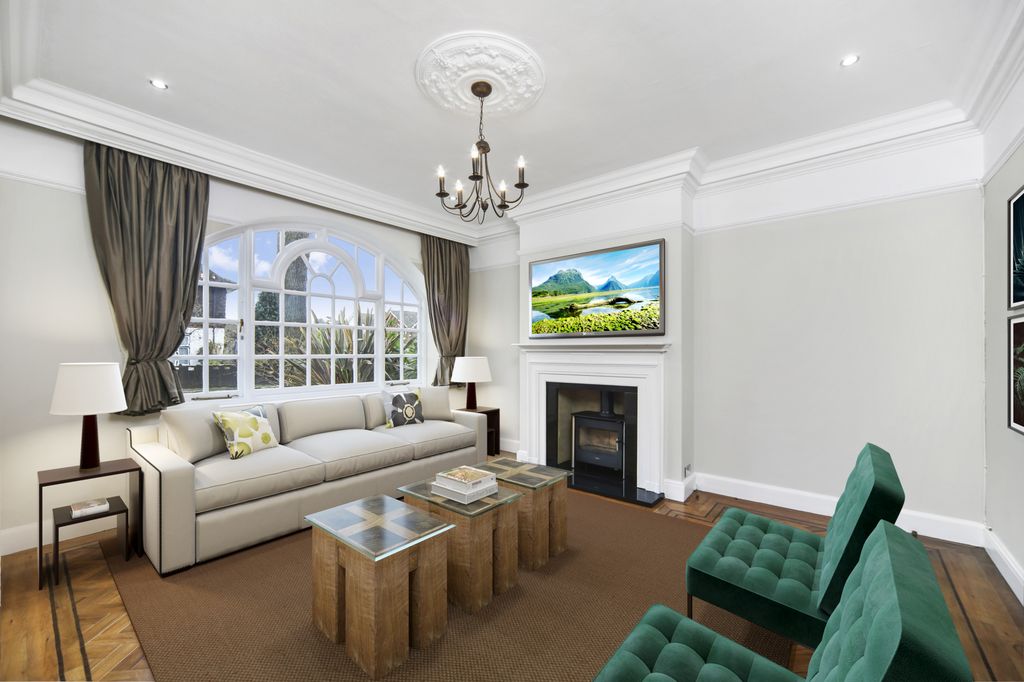 Property photo 3 of 8 00288571