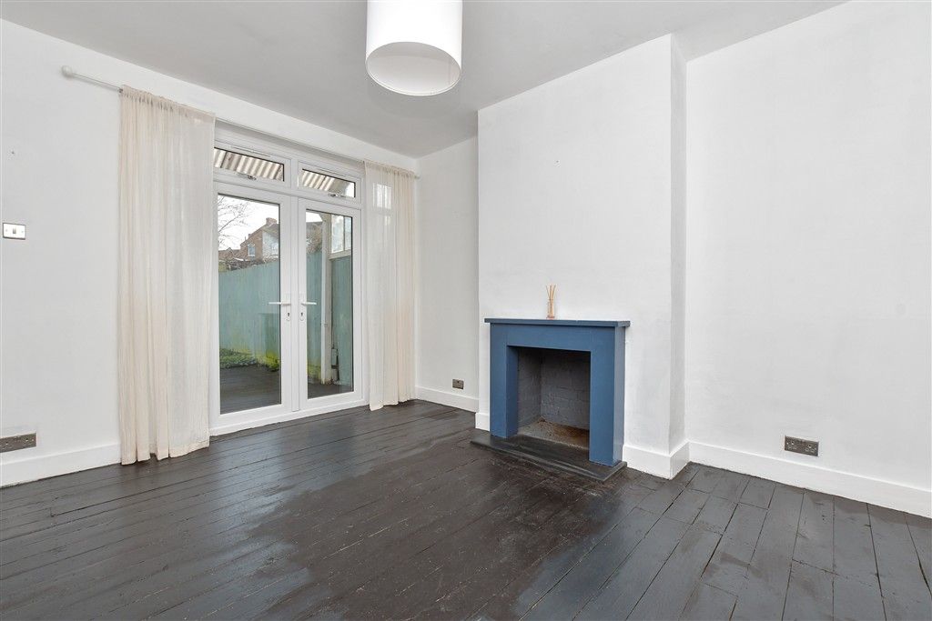 Property photo 3 of 8 Dining Area