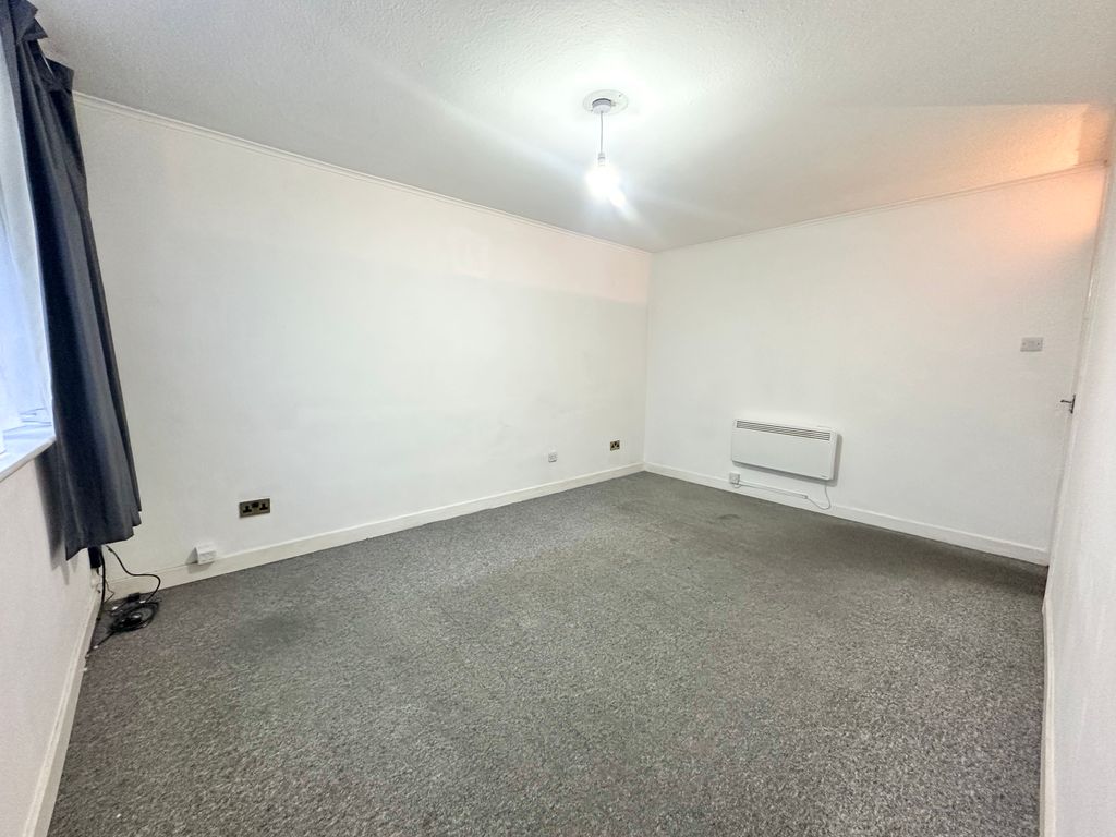 Property photo 3 of 11 Img_7393