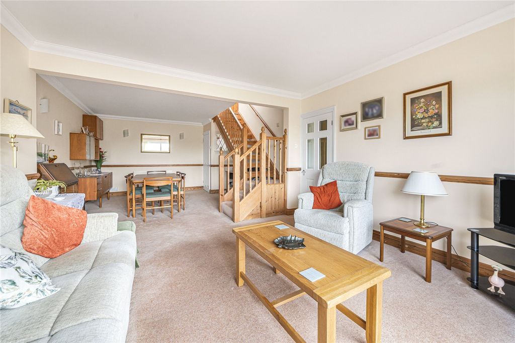 Property photo 2 of 19 Picture No. 09