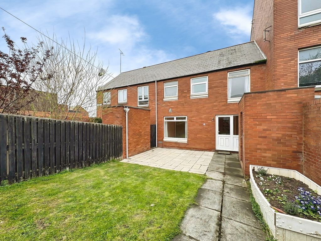 Property photo 1 of 11 Photo 7