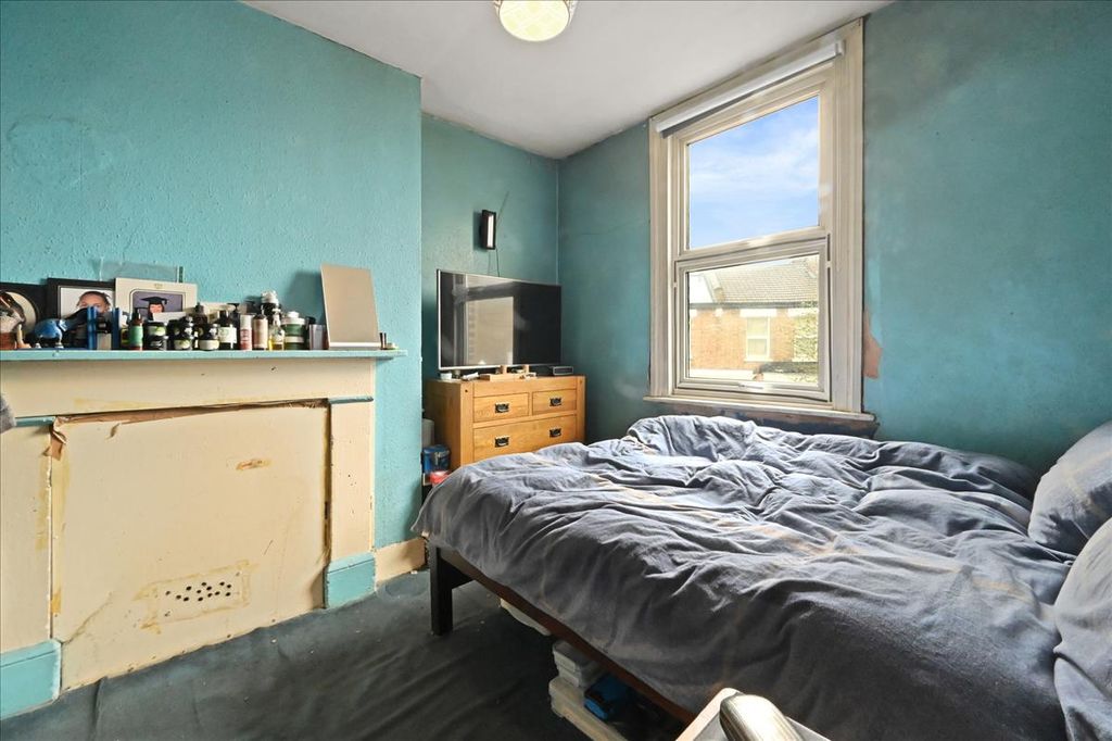 Property photo 3 of 6