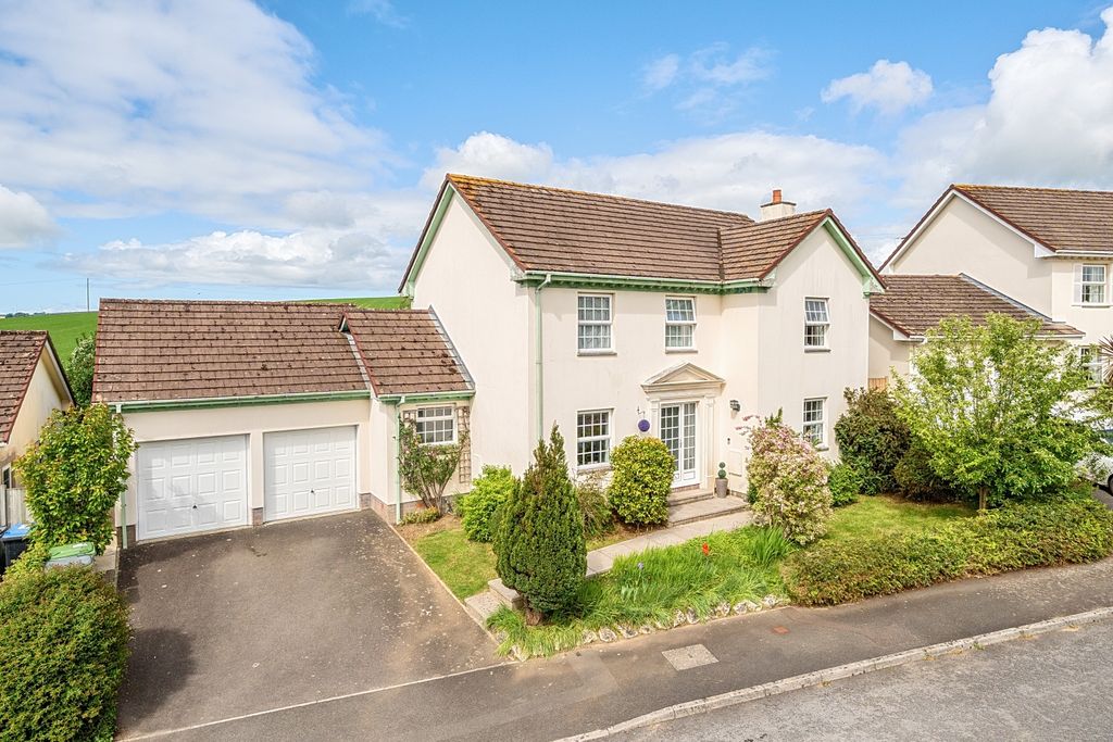 Property photo 1 of 20 1457719-2-6A01F514B50B8