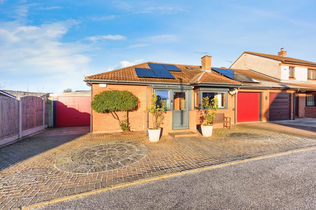 Property photo 1 of 10 External