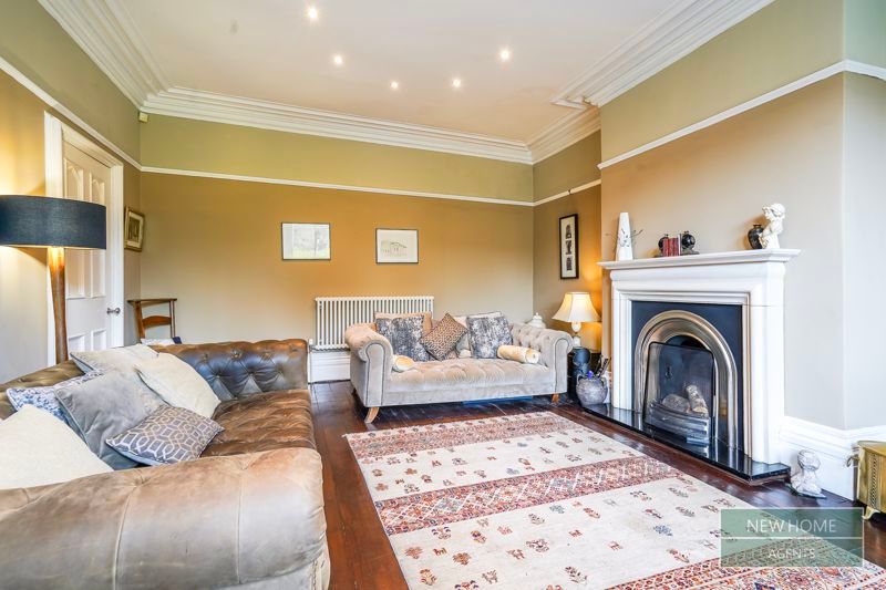 Property photo 3 of 43 Photo 10