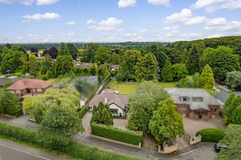 Property photo 1 of 32 (Main)