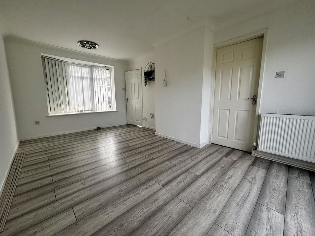 Property photo 3 of 12 Living Room