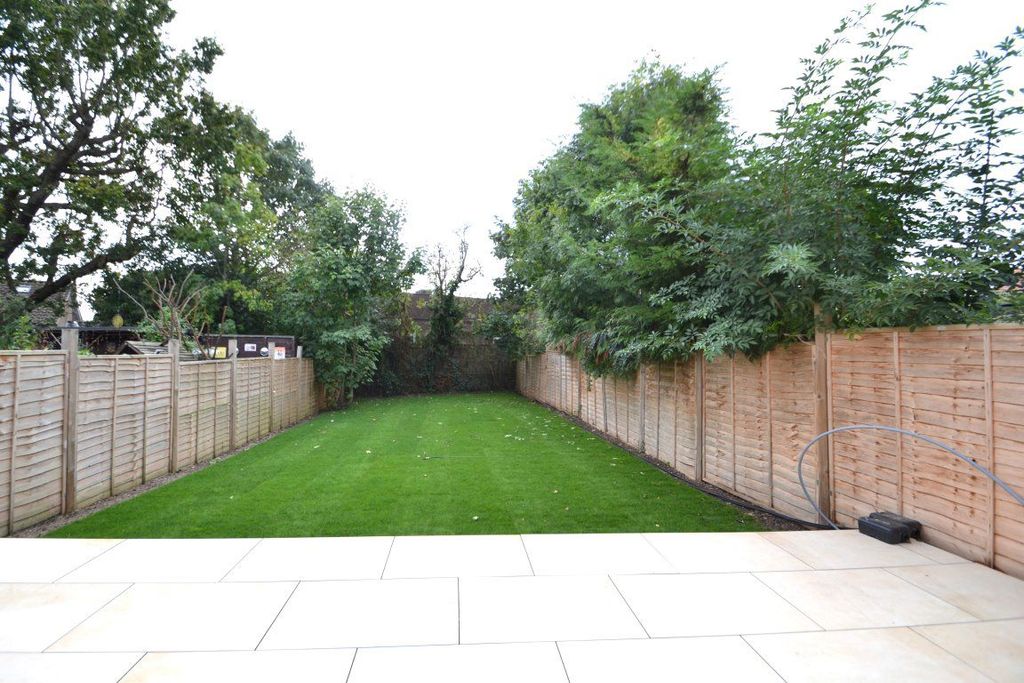 Property photo 2 of 29