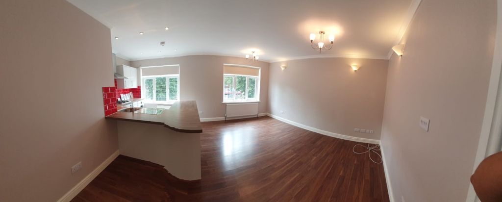 Property photo 1 of 6 Living Room