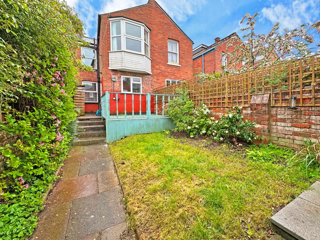 Property photo 2 of 13