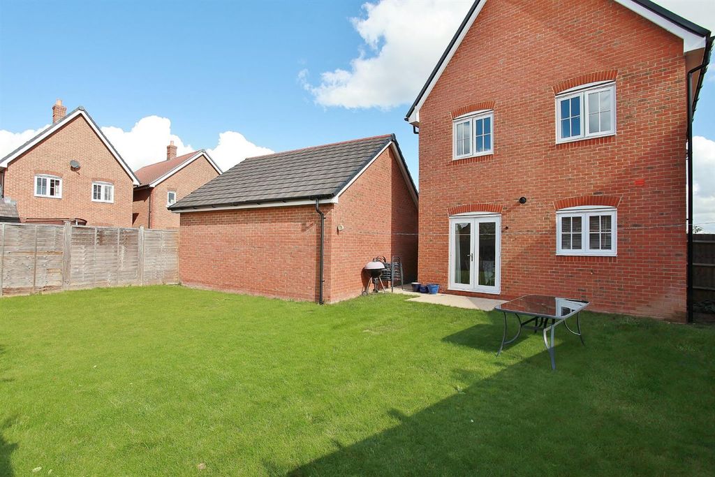 Property photo 2 of 11