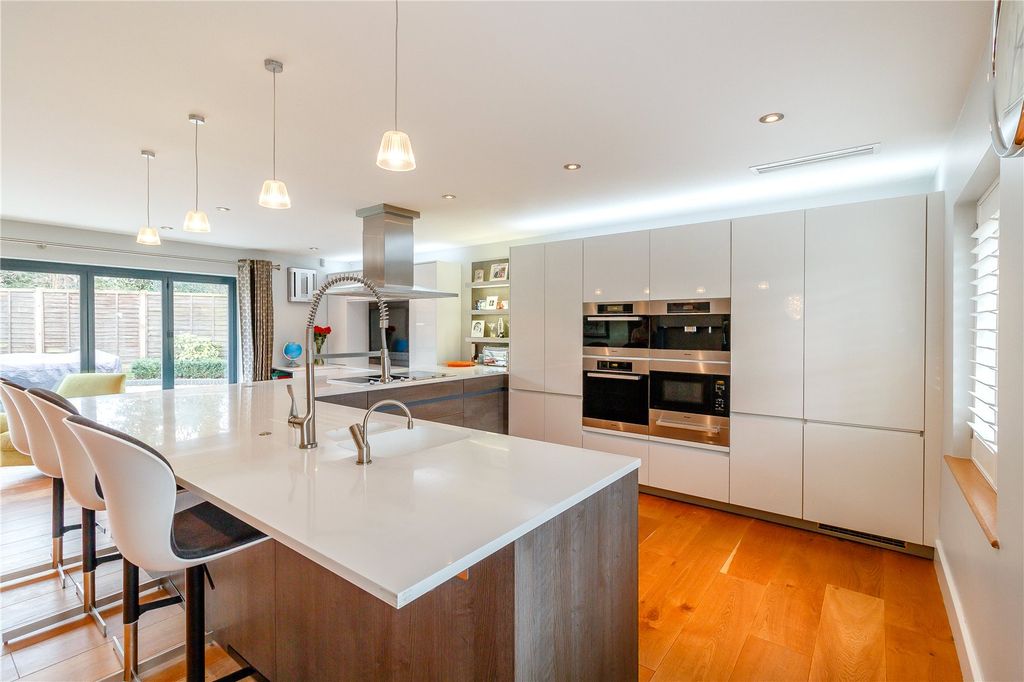 Property photo 2 of 13 Picture No. 02