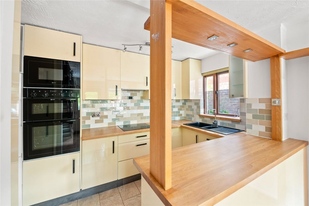 Property photo 3 of 15 Picture No. 19
