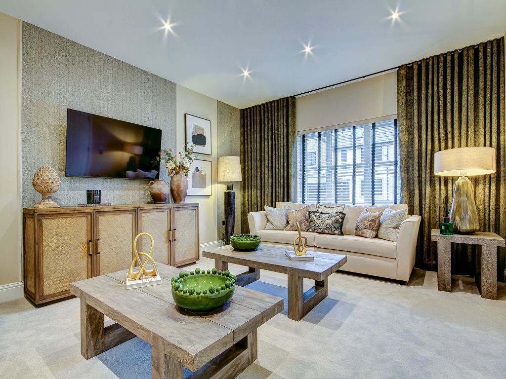 Property photo 1 of 32