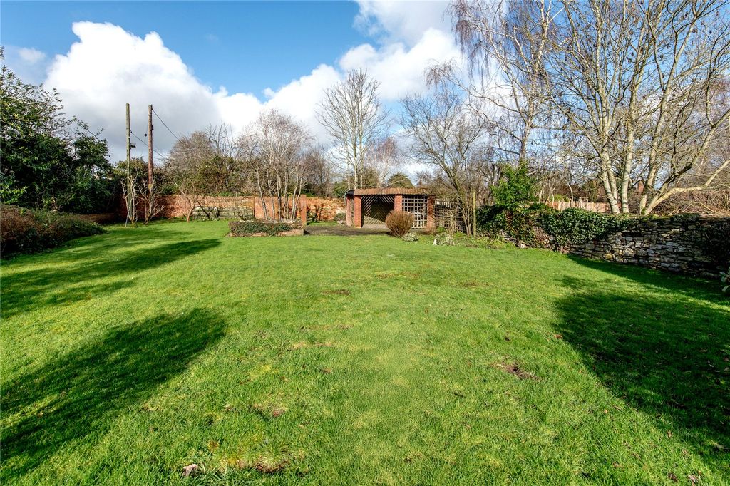 Property photo 3 of 32 Picture No. 34