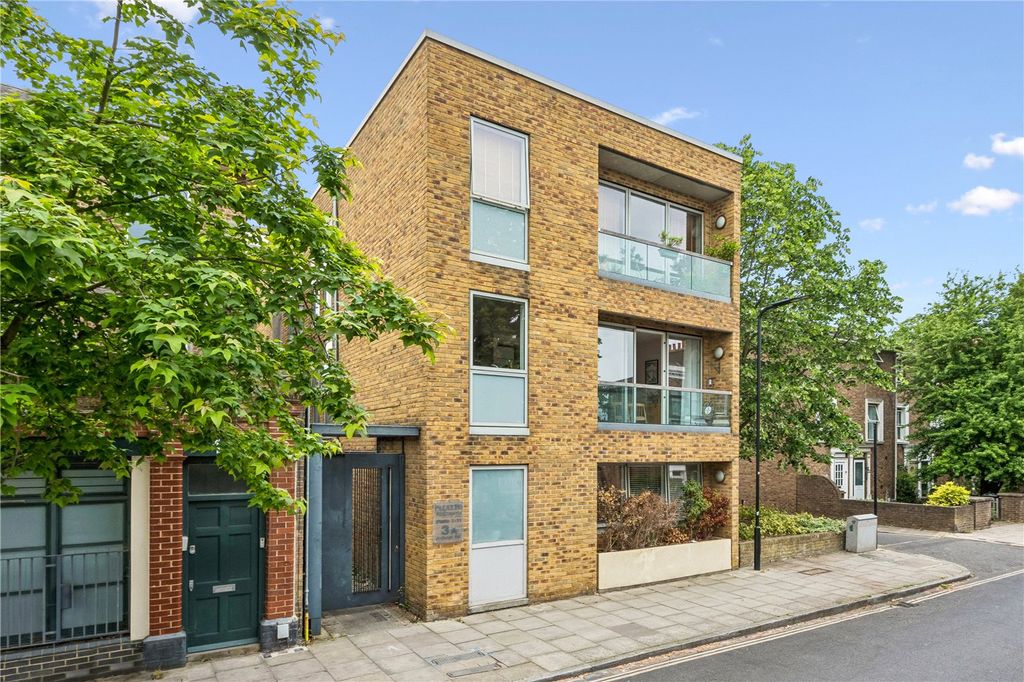 Property photo 2 of 15 Picture No. 27