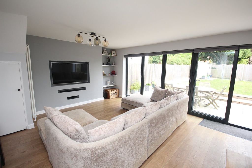 Property photo 3 of 17