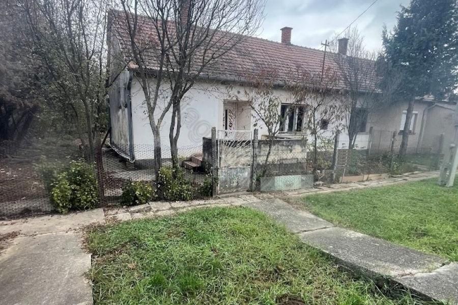 Property photo 1 of 6