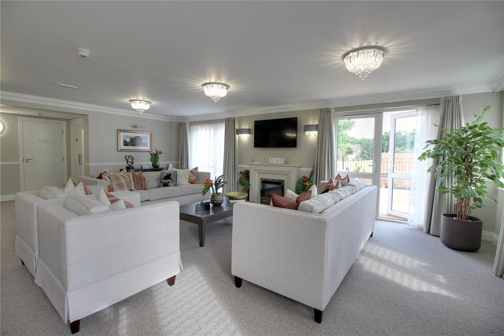 Additional image 8 of 1 bed flat for saleCrookham Road, Fleet GU51