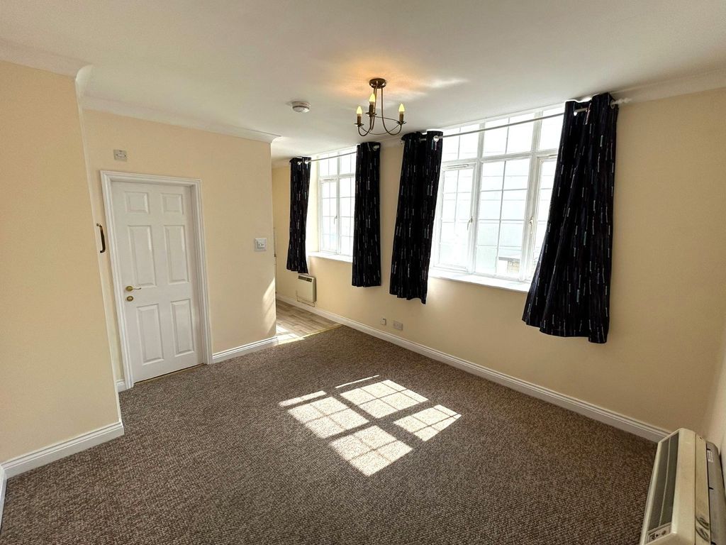 Property photo 2 of 7 Picture No. 04