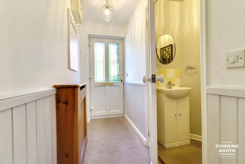 Property photo 2 of 21